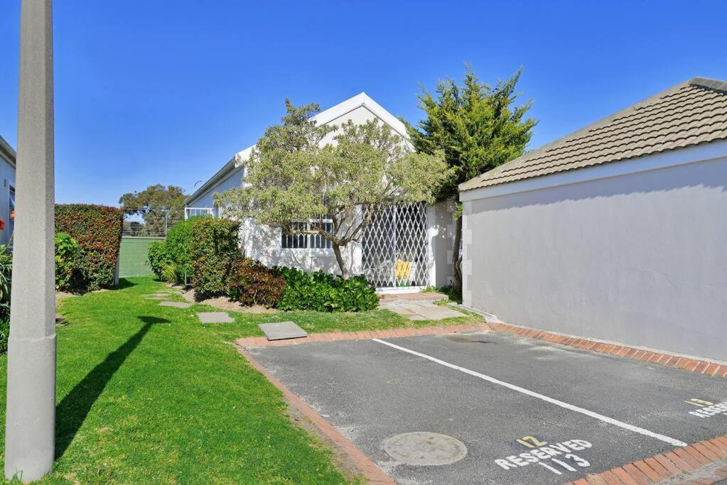 Mawethu 3bed Modern Styled Cottage+parking Apartment